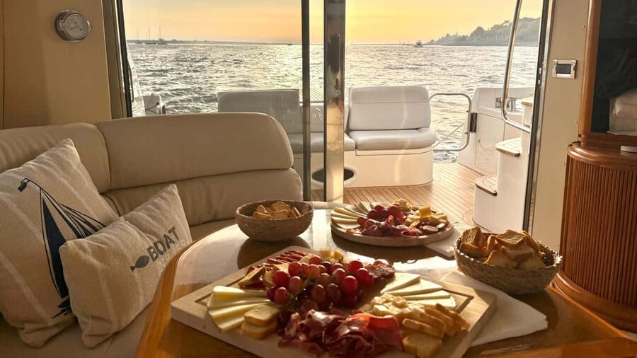 Porto: Luxury 6 Bridges Yacht Cruise with Wine & Snacks - Ribeira and Gaia from the river