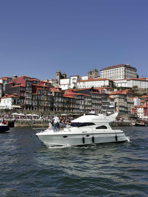 Porto: Luxury Yacht Tour of the 6 Bridges and Douro Estuary - The first bridges and the city’s west side