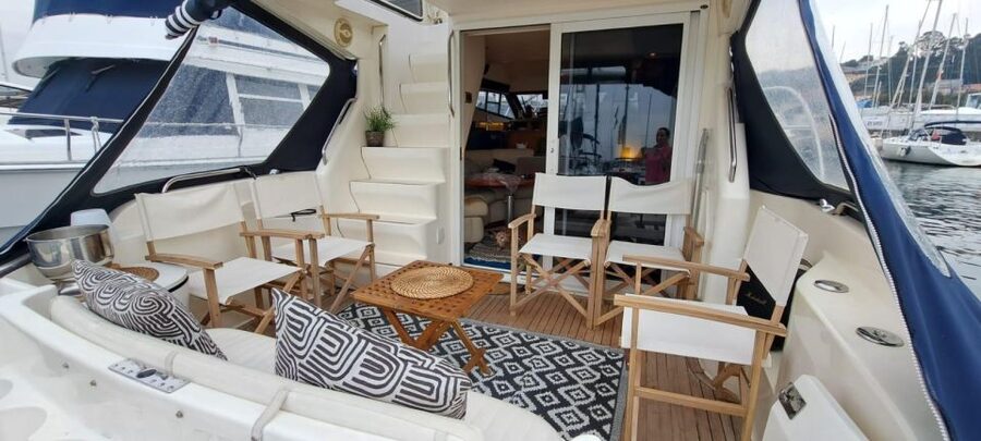 Porto: Luxury Yacht Tour of the 6 Bridges and Douro Estuary - Timing, weather, and what to bring