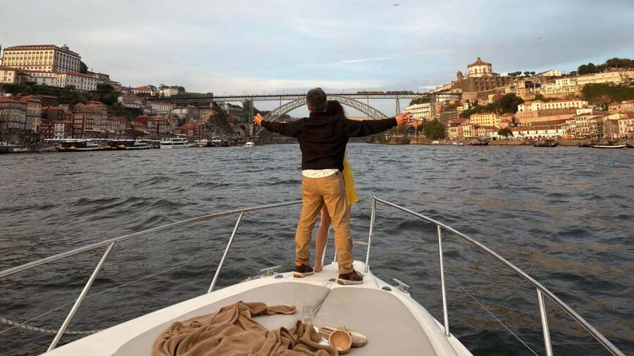 Porto: Private Yacht Tour with Wine, Snacks & 6 Bridges - Why Porto’s bridges are best seen from the Douro