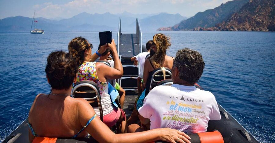 Porto: Scandola and Calanches of Piana Boat Trip - What the three-hour format is worth
