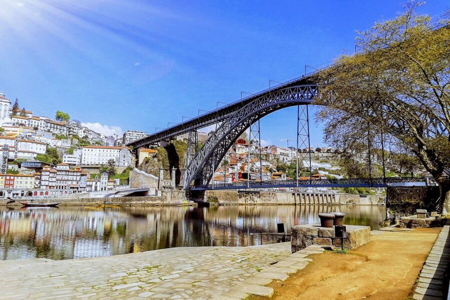 Porto: Six Bridges Cruise - A 50-minute route through Porto and Gaia