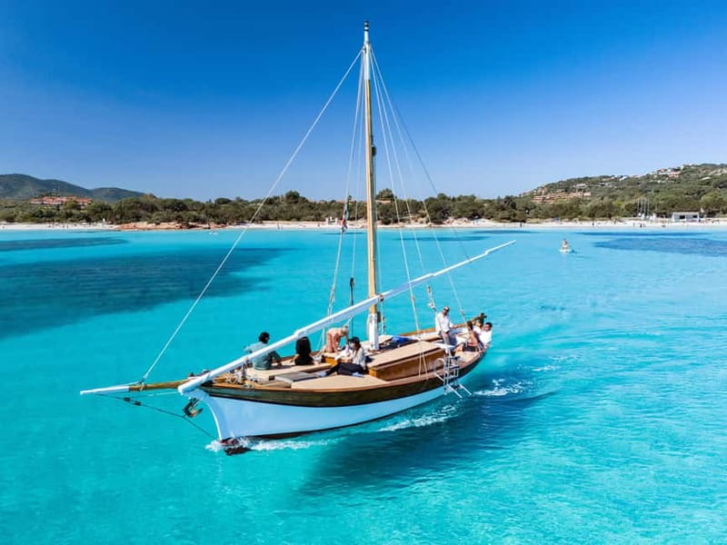 PortoS.Paolo: Half Day Traditional Boat Tour Tavolara Molara - First stop: a quiet cove with fish below