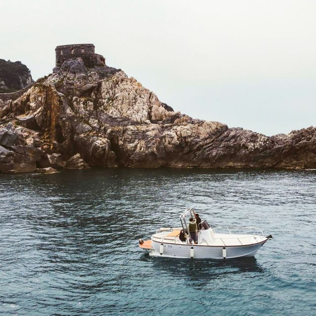 Portovenere: Isola Palmaria, Tino, and Tinetto Boat Tour - What the 90-minute schedule feels like