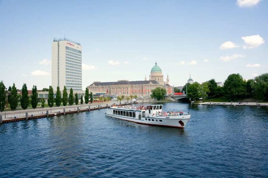 Potsdam: Palace Tour by Boat - Babelsberg Palace and the first royal views