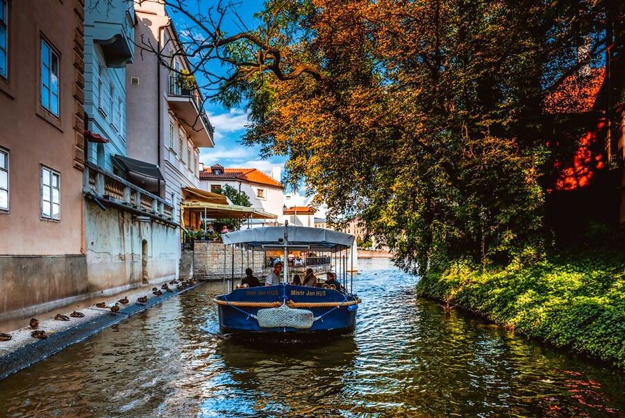 Prague: 45-Minute Sightseeing Cruise to Devil's Channel - What $25 buys you