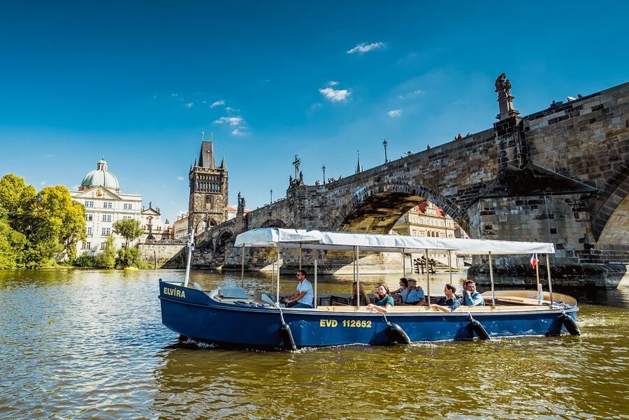 Prague: 45-Minute Sightseeing Cruise to Devil's Channel - The first views: Prague from the Vltava