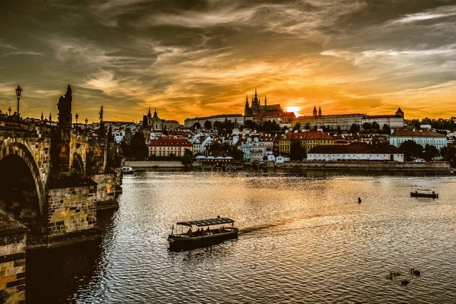 Prague: 45-Minute Sightseeing Cruise to Devil's Channel - Starting at Čech Bridge