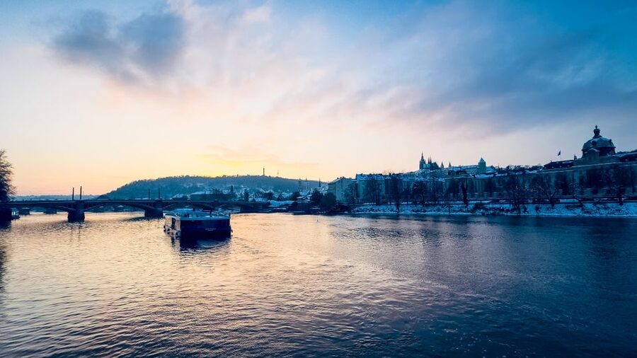 Prague: 50-Minute Sightseeing Evening Cruise - Is $21 good value?