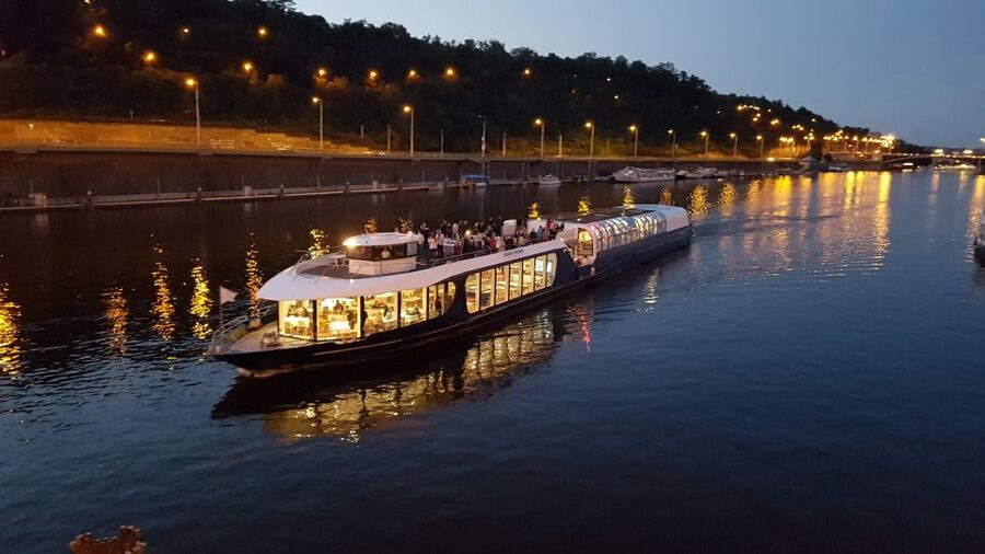 Prague: City Tour and Dinner Cruise with Hotel Pickup - Starting with Prague’s Old Town, Jewish Quarter, and New Town