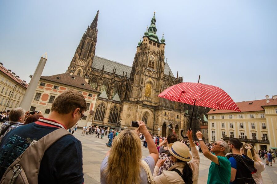 Prague: Guided Bus & Walking Tour with River Cruise & Lunch - Who should book this Prague tour?