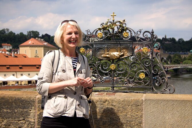 Prague Guided Walking Tour and Cruise with Authentic Czech Lunch - The Jewish Quarter and Old Town Square