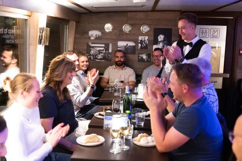 Prague: Jazz Boat Popular Live Jazz Dinner Cruise - A jazz club that happens to be on the Vltava
