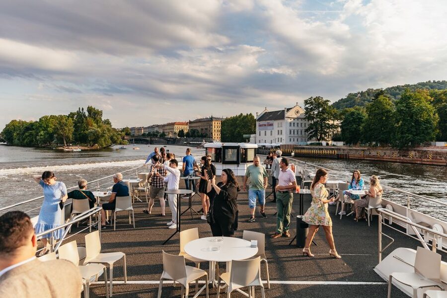 Prague: Sightseeing Dinner Cruise on Open-Top Glass Boat - What this cruise is really like