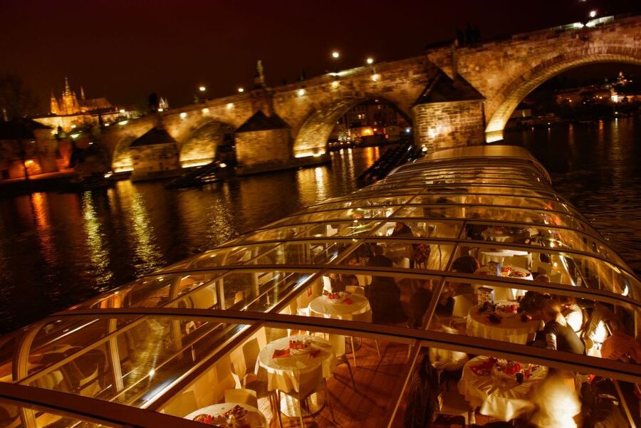 Prague: Sightseeing Dinner Cruise on Open-Top Glass Boat - Kampa Island and Charles Bridge after dark