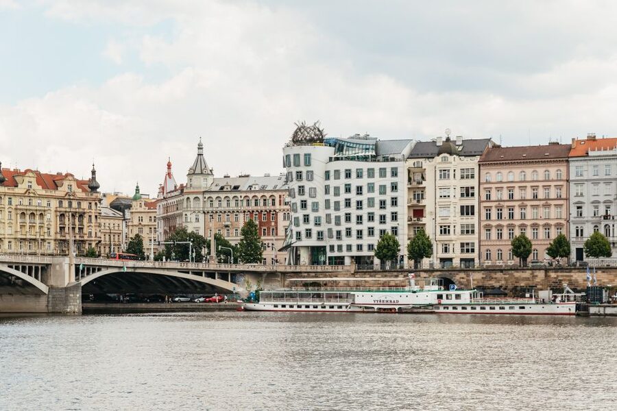 Prague: Vltava River Lunch Cruise in an Open-Top Glass Boat - Who should book this Vltava lunch cruise?
