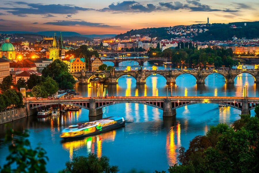 Prague: Vltava River Night Cruise with Buffet - Why a night on the Vltava works so well