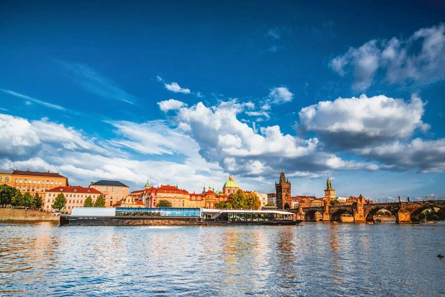 Prague: Vltava River Night Cruise with Buffet - What is actually on the buffet