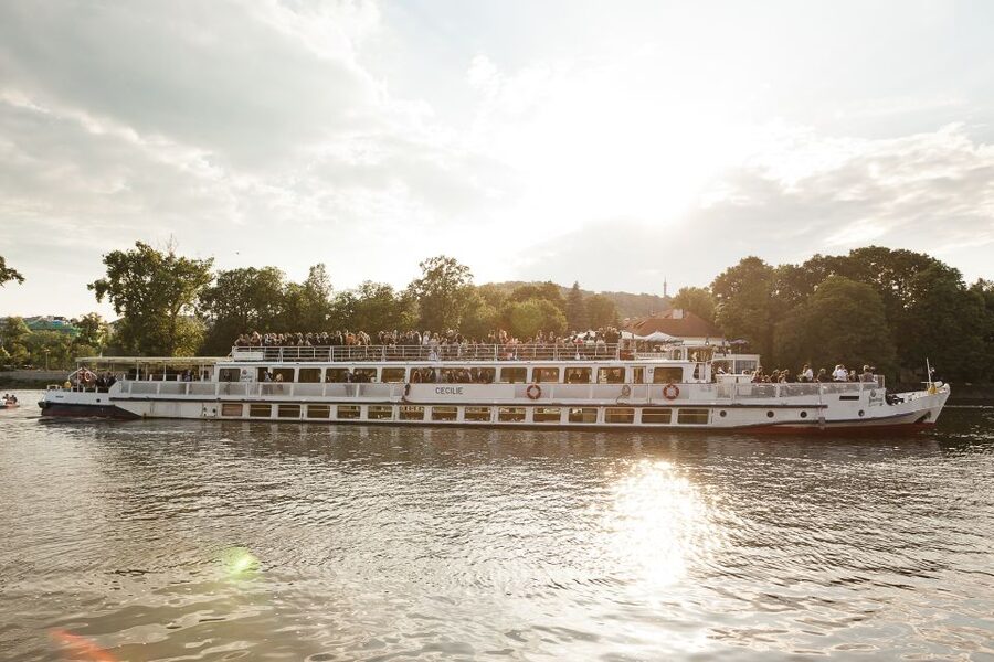 Prague: Vltava River Sightseeing Cruise - What the self-guided format means