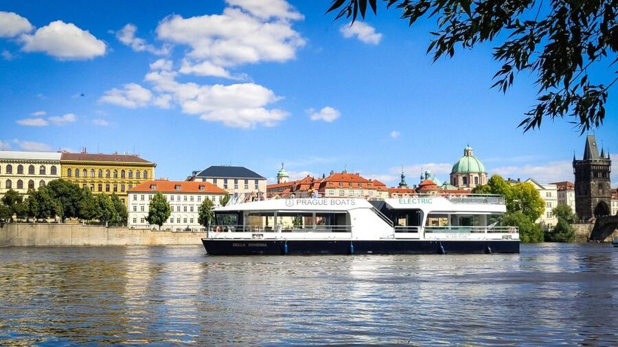Prague: Vltava River Sightseeing Cruise - The best time to take the cruise