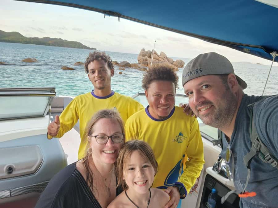 Praslin: Curieuse & St-Pierre Boat Adventure with Snorkeling - Who should book this trip?