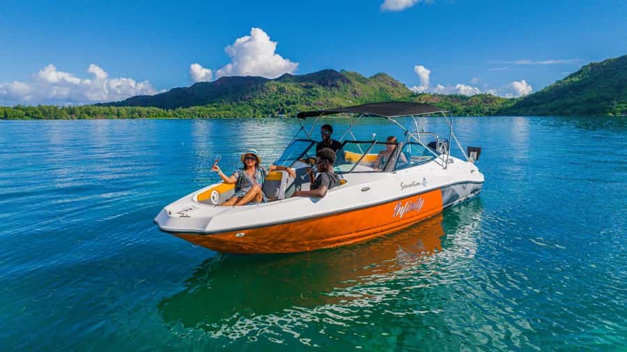 Praslin: Curieuse & St-Pierre Boat Adventure with Snorkeling - The Curieuse walk: mangroves, Coco de Mer, and coastal views