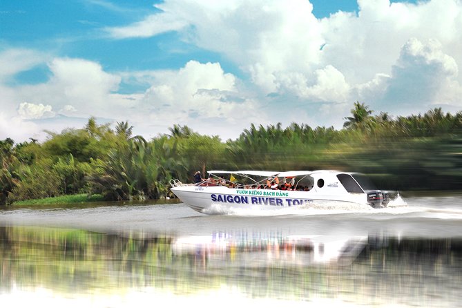 Premium Cu Chi Tunnels Tour with Local Expert by SpeedBoat - Entering the Cu Chi Tunnels around 9:15 am