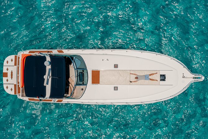Private Luxury Yacht 55FT Rental in Cancun - Four hours: reef, swimming, and Playa Norte