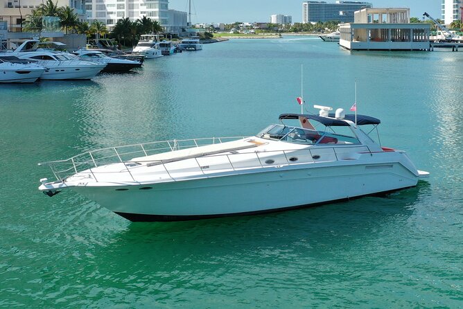 Private Luxury Yacht 55FT Rental in Cancun - Snorkeling, the lily pad, and onboard comfort