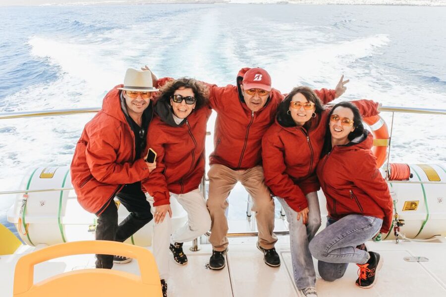 Puerto del Carmen: Dolphin-Watching Speedboat Tour with Swim - Why the 1.5-hour length works