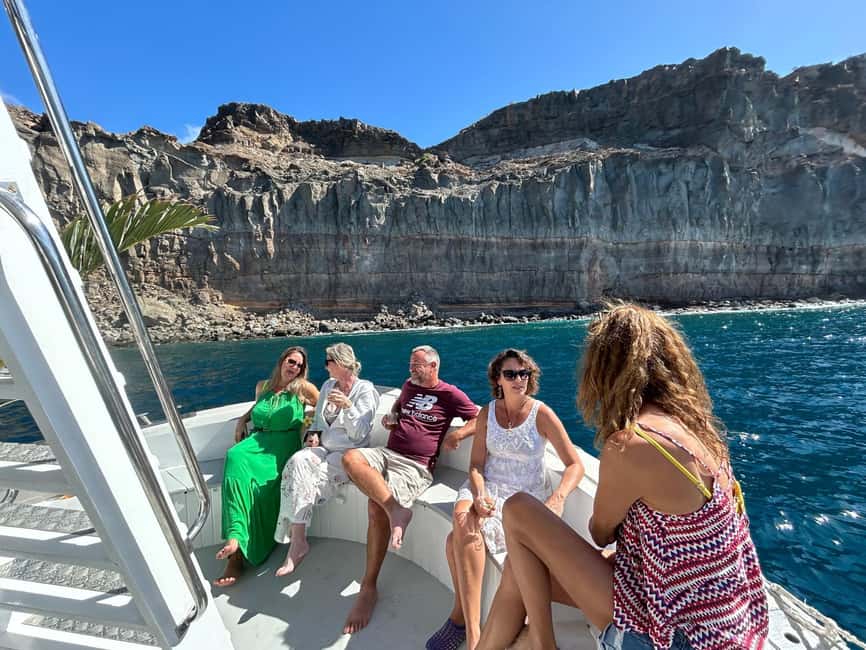 Puerto Rico, Gran Canaria: boat trip, drinks, food, paddle surfing, snorkeling - What the crew and boat do well