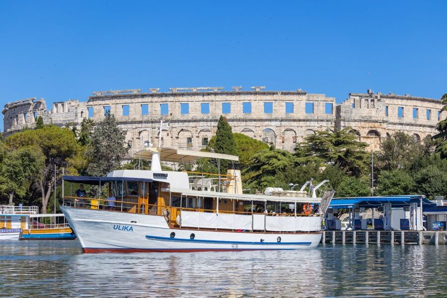 Pula: Brijuni National Park Sunset, Dolphins & Dinner Cruise - Who should book this evening out