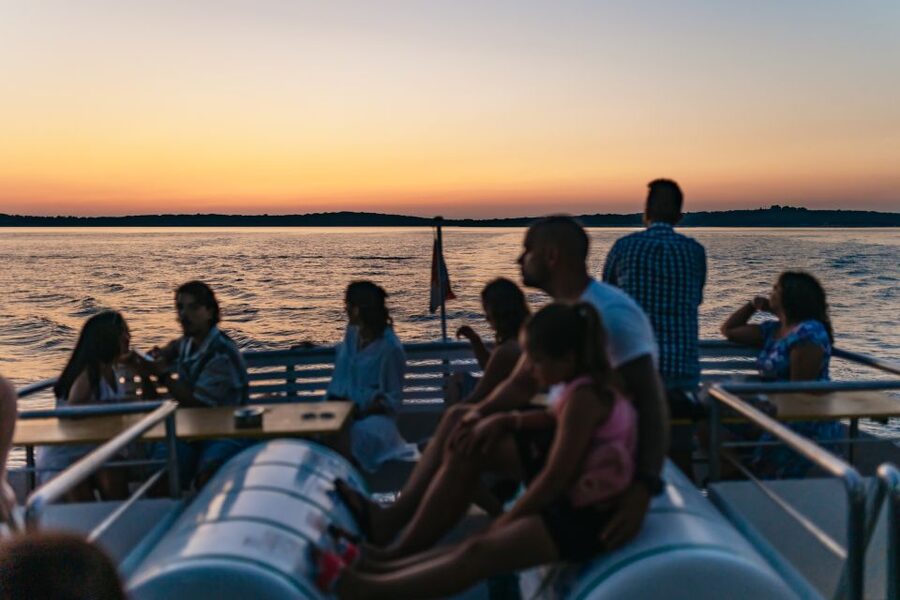 Pula: Dolphin&Sunset Cruise in Brijuni with Dinner&Drinks - Sunset, photography, and the ride home