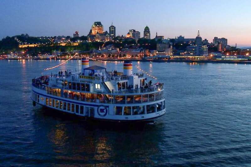 Québec City: Evening Cruise with Live DJ - Starting at Chouinard Pier