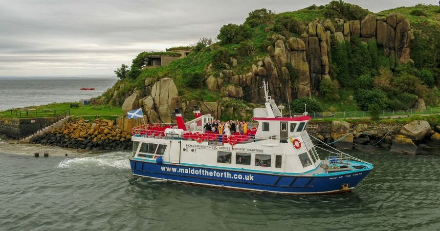 Queensferry: Sightseeing Cruise to Inchcolm Island - Beaches and quiet corners make the island feel calm