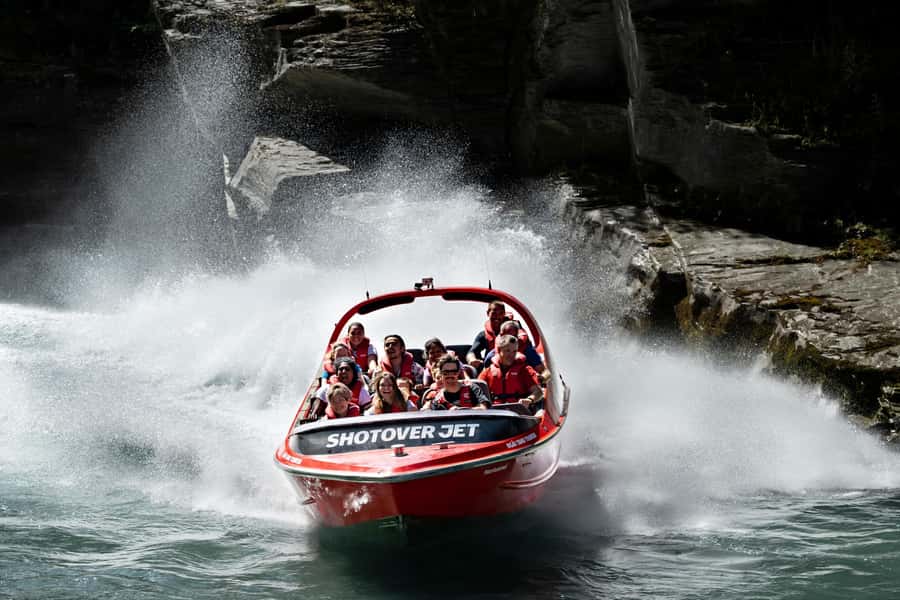 Queenstown: Shotover River Extreme Jet Boat Experience - The scenery is part of the thrill