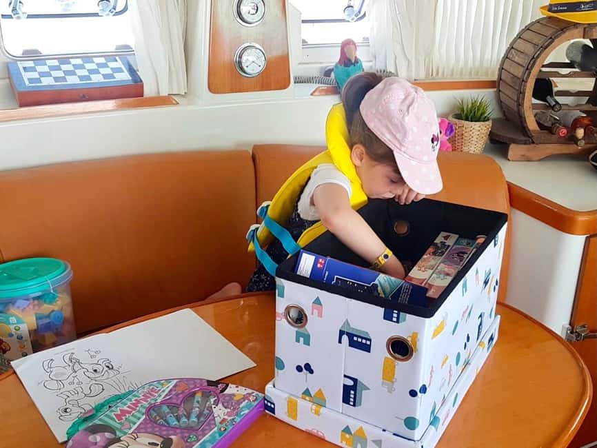 Rethymno Premium Catamaran Cruise: Healthy Lunch & Open Bar - Afternoon drinks, music, and deck time