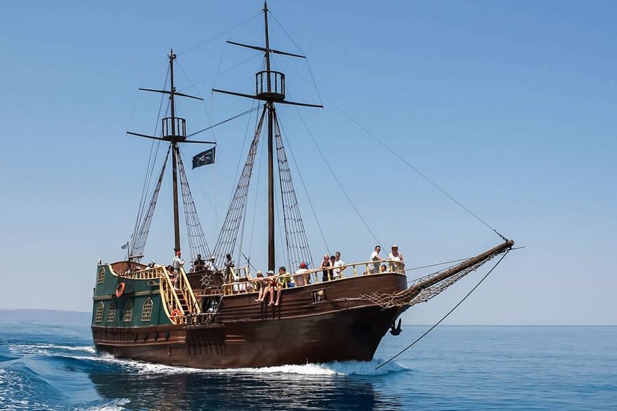 Rethymno: Sunset Cruise on a Wooden Pirate Boat - Out past Fortezza and the Venetian Port