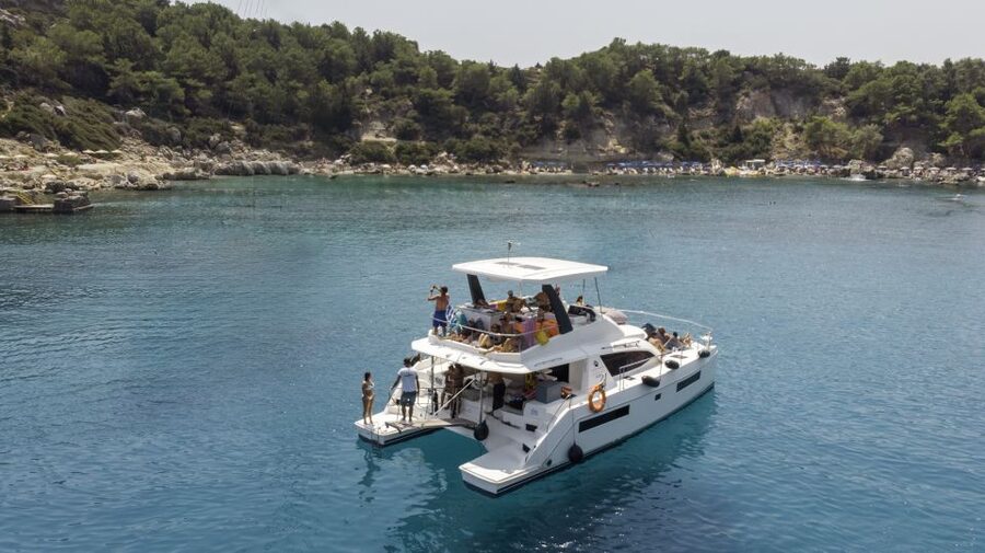 Rhodes: All-Inclusive Catamaran Cruise with Lunch and Drinks - A six-hour cruise along Rhodes’ east coast