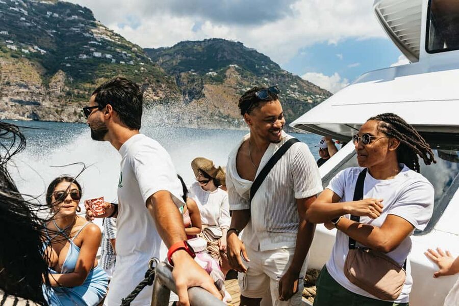 Rome: Amalfi Coast & Positano Day Trip with Coastal Cruise - Arriving in Positano from the water