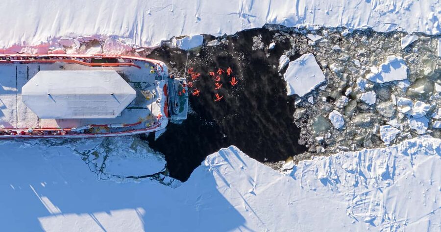 Rovaniemi: Icebreaker Cruise with Ice Floating and Transfer - Walking on the frozen sea
