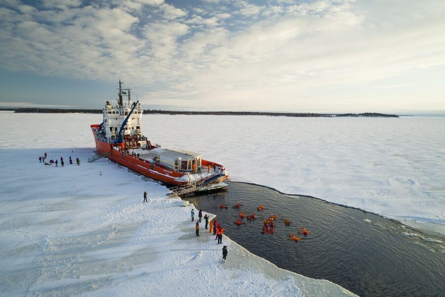Rovaniemi: Icebreaker Cruise with Ice Floating and Transfer - Who will enjoy this most