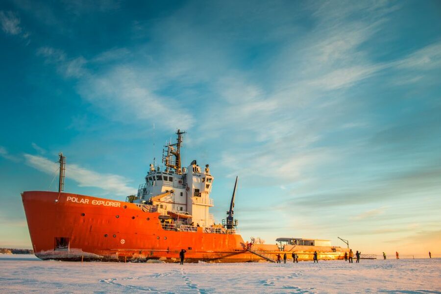 Rovaniemi: Icebreaker Cruise with Ice Floating and Transfer - Boarding the Polar Explorer Icebreaker