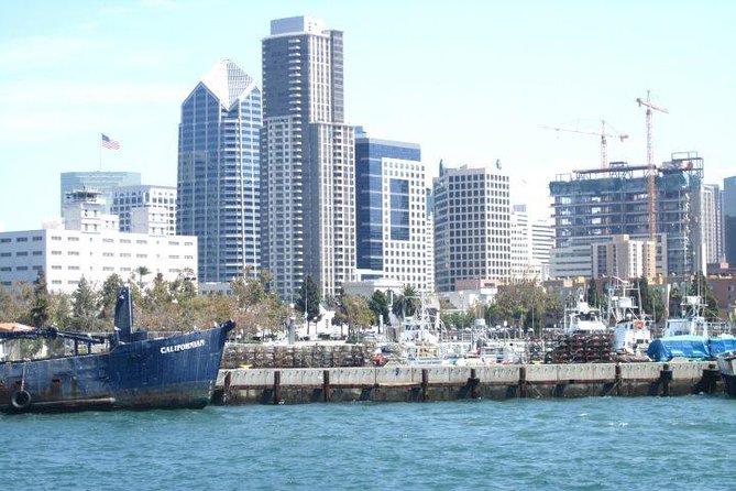 San Diego: Harbor Cruise - The boat, seating, and onboard refreshments
