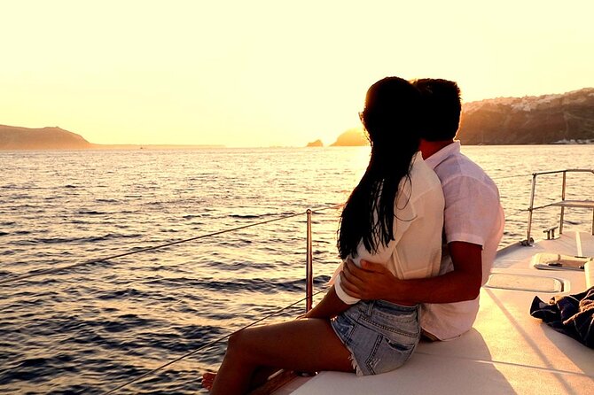 Santorini Catamaran Cruise with Greek Meal, Open-Bar and Sunset - Morning or sunset: choosing the right departure