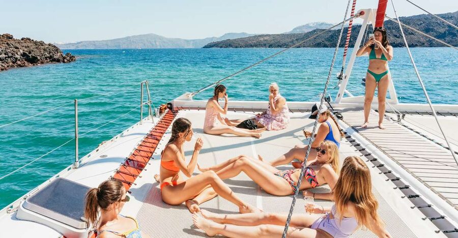 Santorini: Catamaran Tour with BBQ Dinner, Drinks, and Music - Key points to know before you book