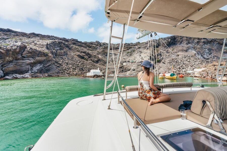 Santorini: Luxury Catamaran Day Trip with Meal and Open Bar - What you actually eat on the catamaran