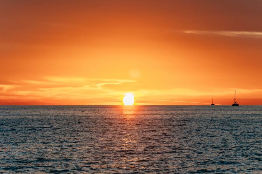 Santorini: Sailing Catamaran Cruise with BBQ and Drinks - Palea Kameni brings the hot springs