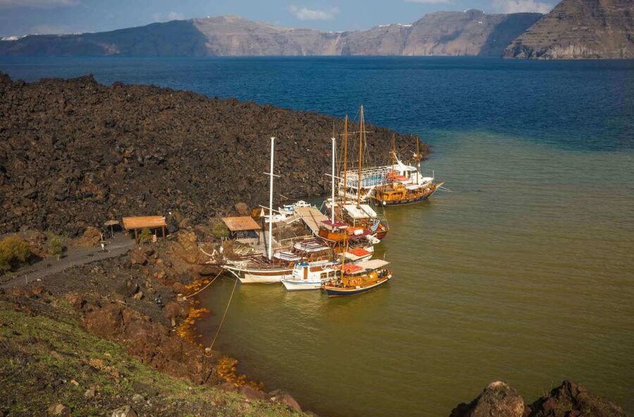 Santorini: Thirassia Islands and Volcano Guided Cruise - Why this cruise is a smart way to see the caldera