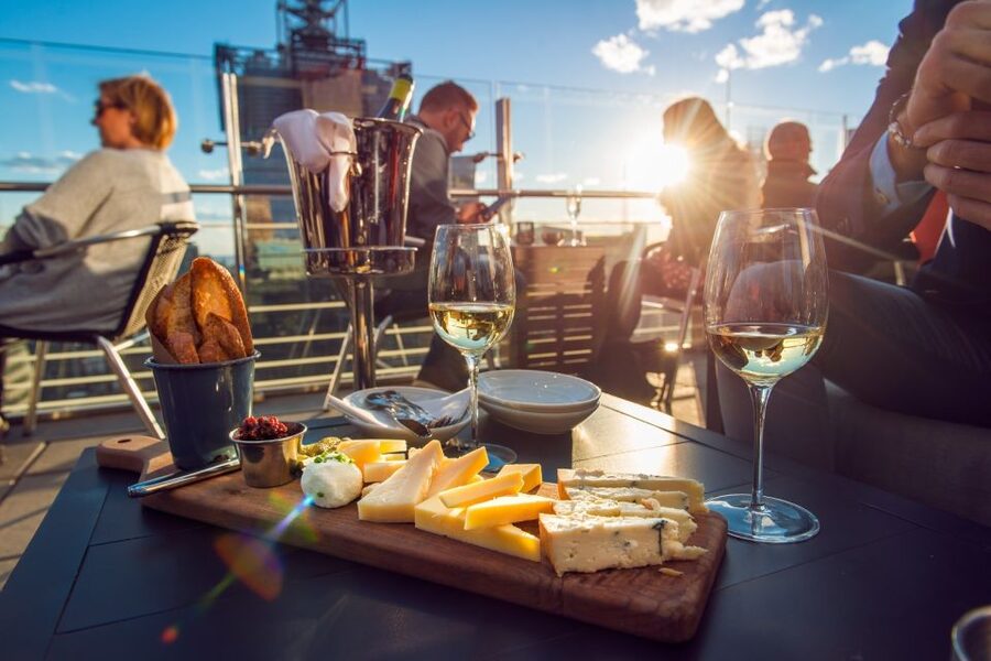 Santorini: Volcano and Hot Springs Sunset Dinner Cruise - Why this cruise works so well for a full day